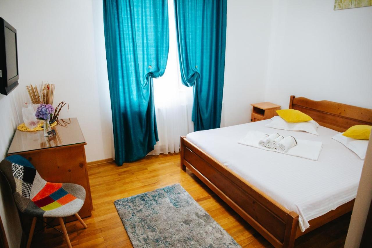 Pensiunea Casa Cristal Zsilvásárhely Kültér fotó