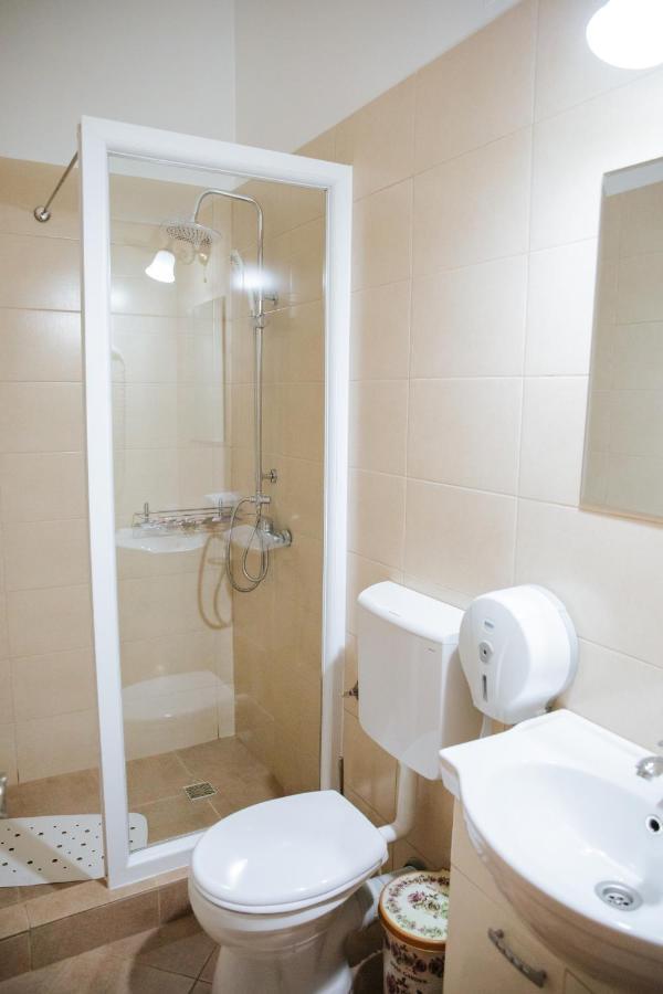 Pensiunea Casa Cristal Zsilvásárhely Kültér fotó