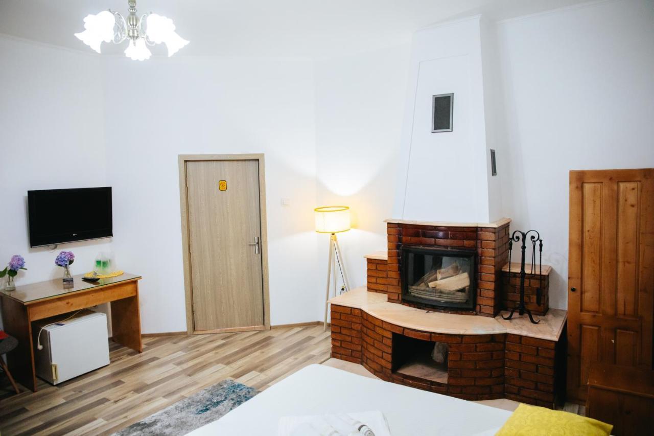 Pensiunea Casa Cristal Zsilvásárhely Kültér fotó